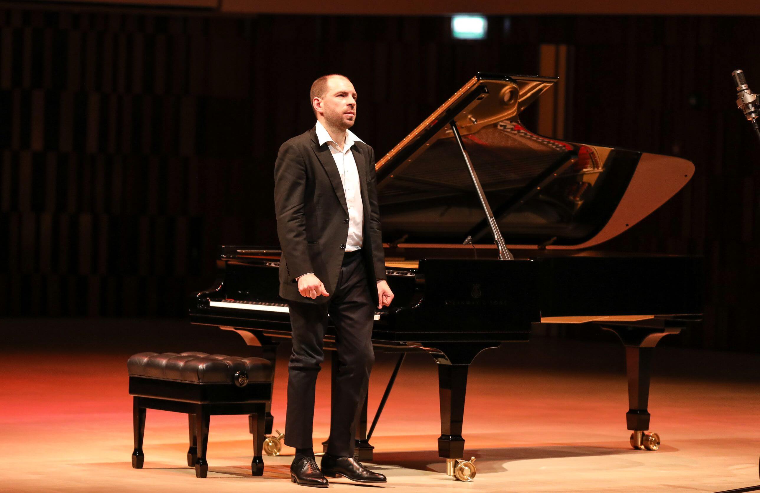 Андрей Коробейников, фортепиано