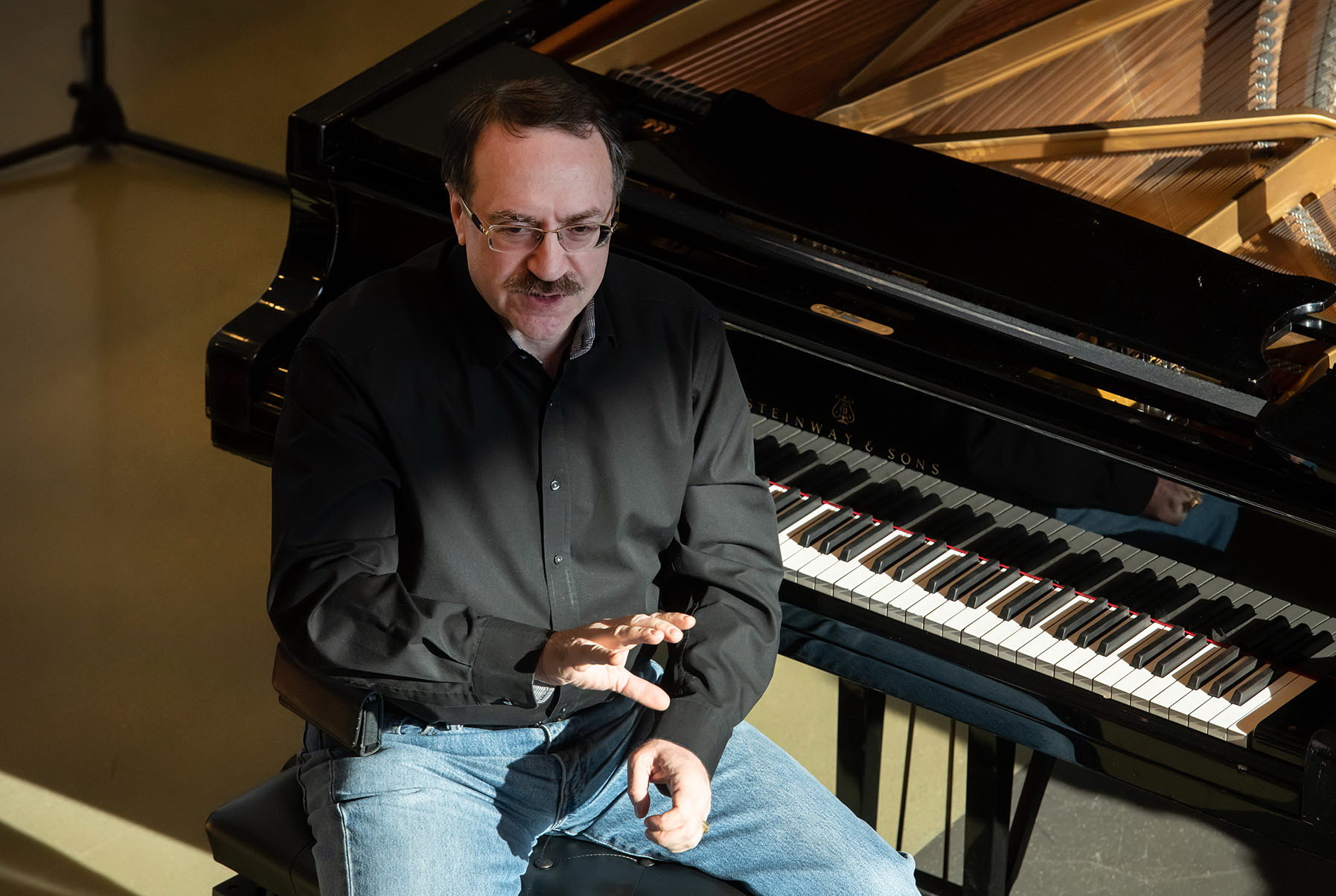 Даниил Крамер