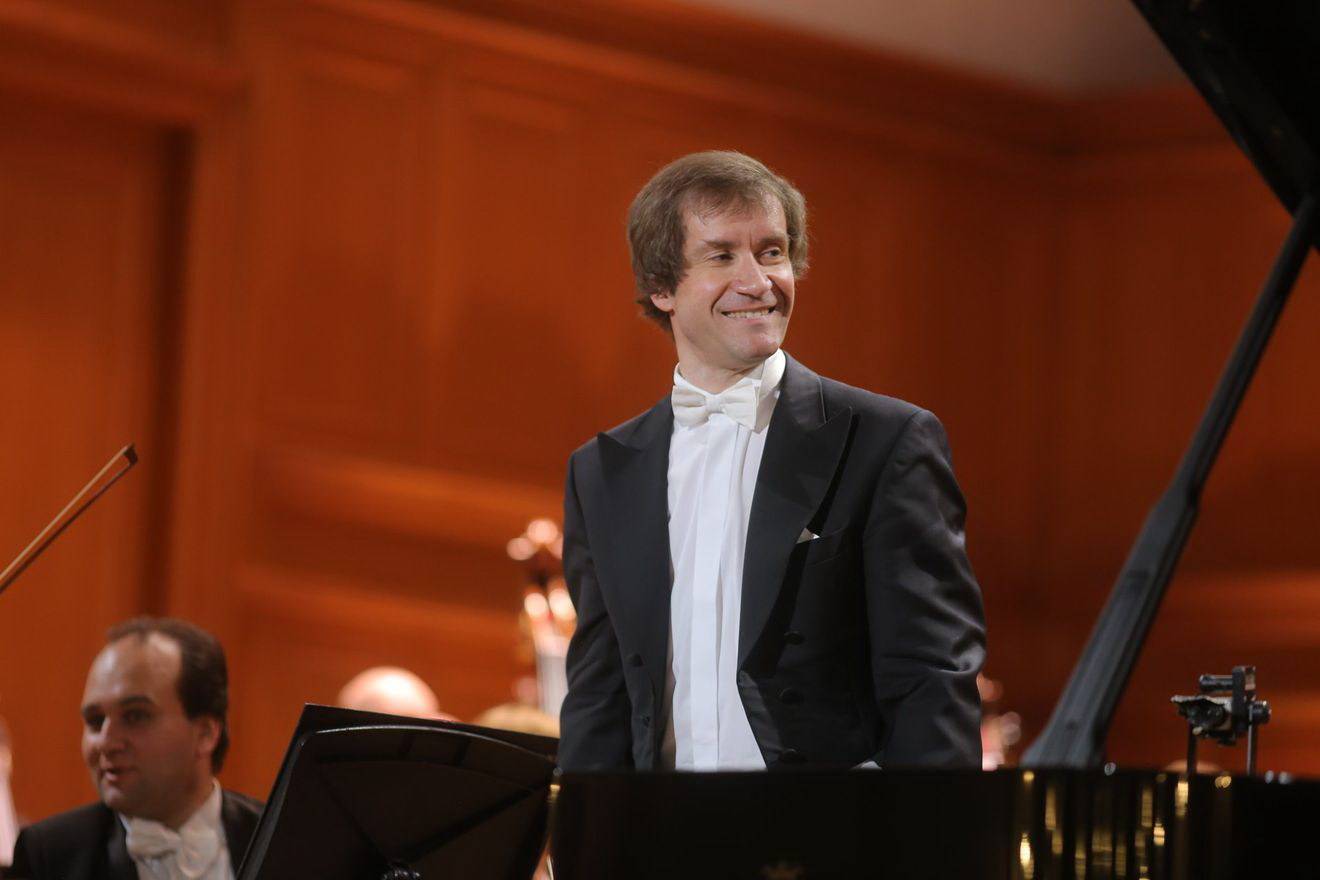 Н. Луганский (ф-но), АСО СПб филармонии, дирижёр - Д. Ботинис