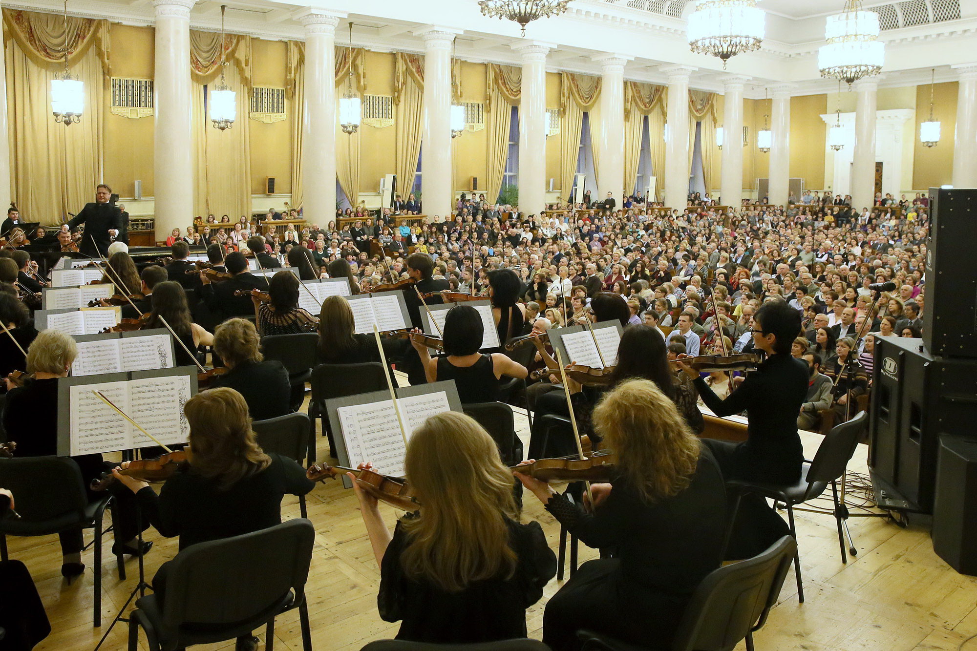 Д. Коган, (скрипка), ГАСО РТ, А. Сладковский (дирижёр)